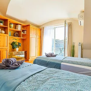  Apartment Roomy 80sqm At Center Free Parking Space, Ac & Balcony, Separate Ac In Four